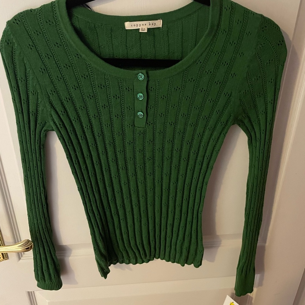 Copper Key dark green xs top